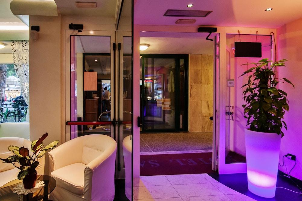 Hotel Savoia ลินญาโน ซับเบียโดโร ภายนอก รูปภาพ