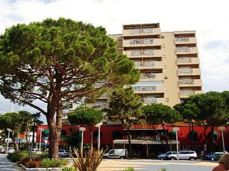Hotel Savoia ลินญาโน ซับเบียโดโร ภายนอก รูปภาพ