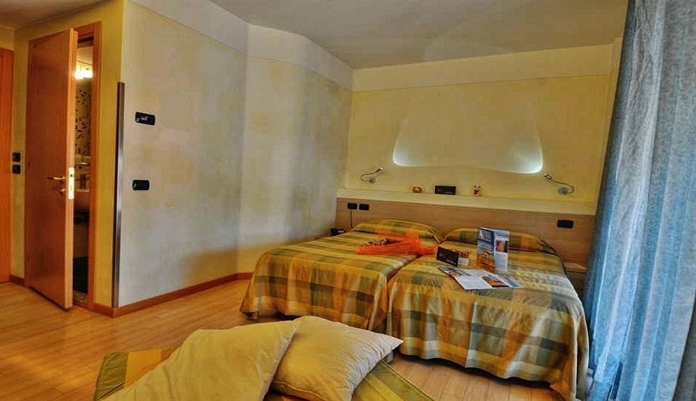 Hotel Savoia ลินญาโน ซับเบียโดโร ภายนอก รูปภาพ
