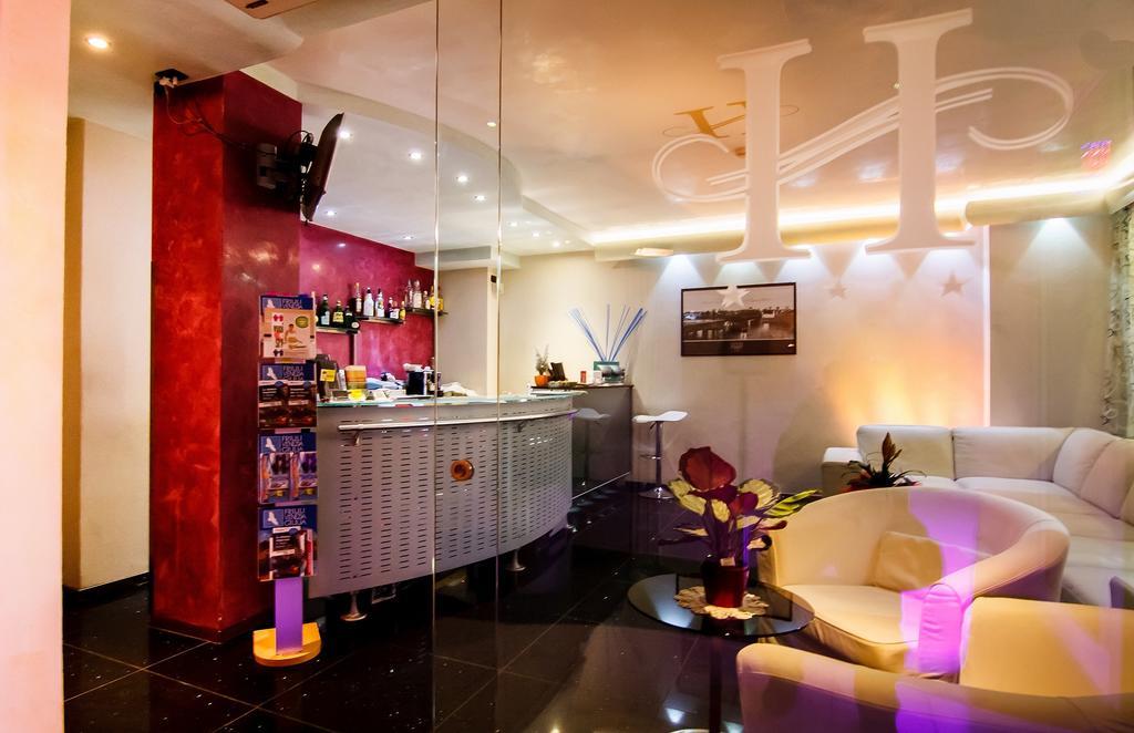 Hotel Savoia ลินญาโน ซับเบียโดโร ภายนอก รูปภาพ